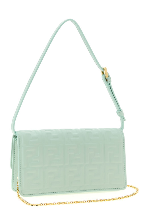 'Baguette' wallet on chain Green