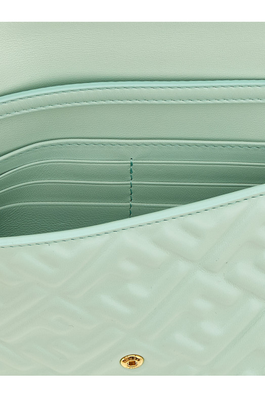 'Baguette' wallet on chain Green