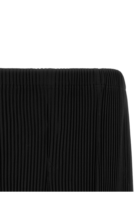 'Monthly Colors: August' bermuda shorts Black