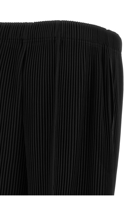 'Monthly Colors: August' bermuda shorts Black