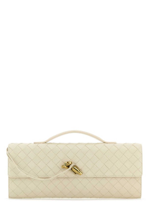 Кожа цвета слоновой кости. Сумка «Andiamo» от BOTTEGA VENETA (741511VCPP3)