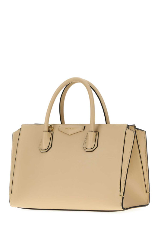 Небольшая сумочка Antigona Catchall от GIVENCHY песочного цвета (BB5197B2HF)