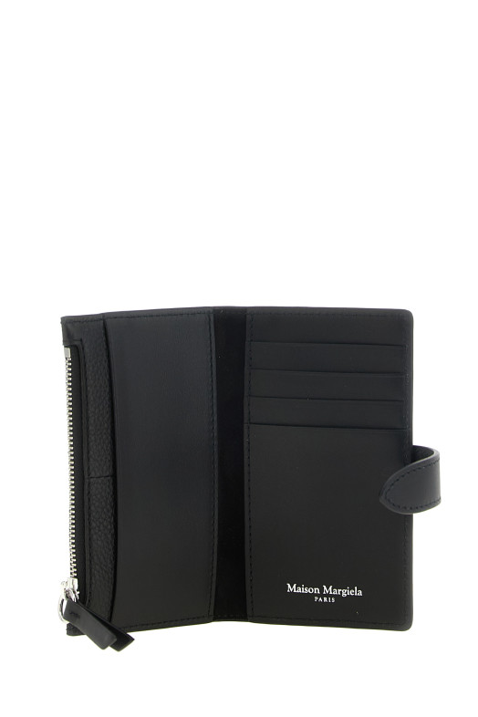'Dress-age' card holder Black
