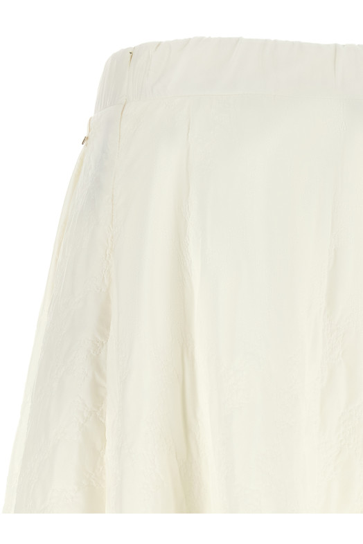 A-line skirt White