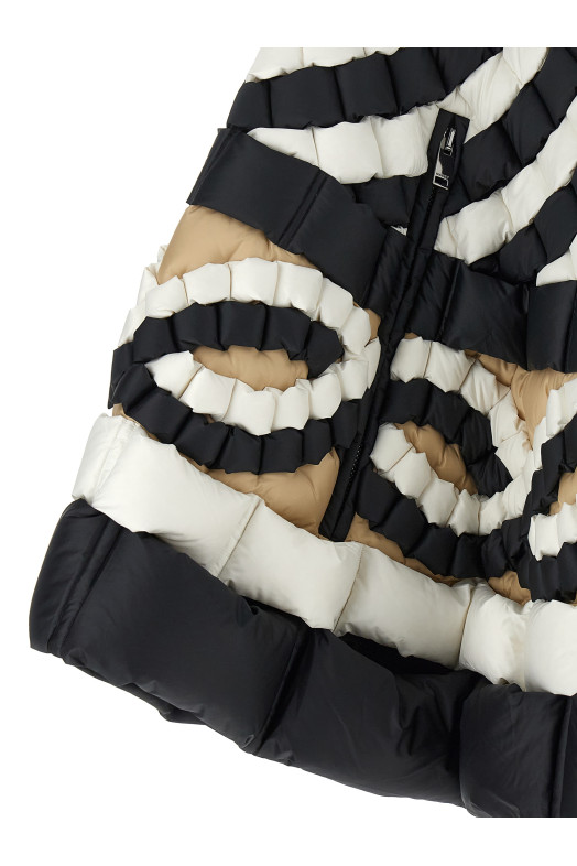 3D color-block cape Multicolor