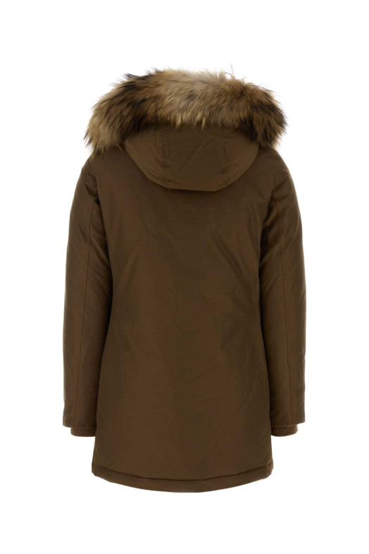 Коричневая пуховая куртка из смешанной хлопчатобумажной ткани «Arctic» от WOOLRICH (CFWWOU0540FBUT0001)