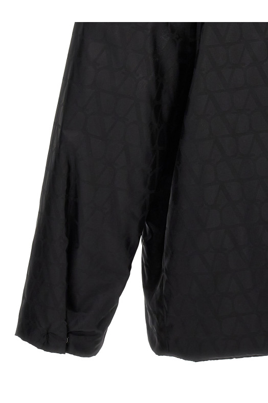 Двостороння куртка Valentino «Toile Iconographe» Чорна (4V3CJJ109VFMXM) Двостороння куртка Valentino «Toile Iconographe» Чорна (4V3CJJ109VFMXM)