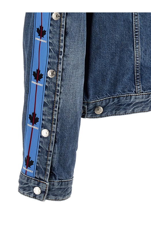 Джинсова куртка DSQUARED2 'Dan' світло-блакитного кольору (S74AM1466S30309470) Джинсова куртка DSQUARED2 'Dan' світло-блакитного кольору (S74AM1466S30309470)