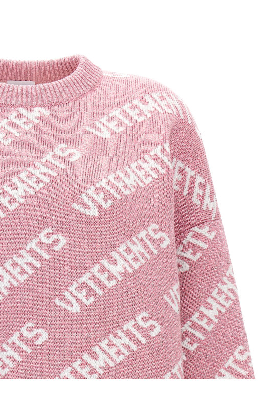 Светр з монограмою з люрексу Рожевий VETEMENTS (UE54KN220PBABYPINKWHITE)