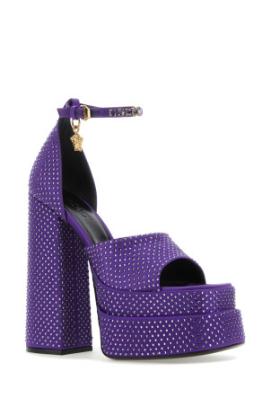 Фиолетовые атласные сандалии Medusa Aevitas VERSACE (10077171A02599) Фиолетовые атласные сандалии Medusa Aevitas VERSACE (10077171A02599)