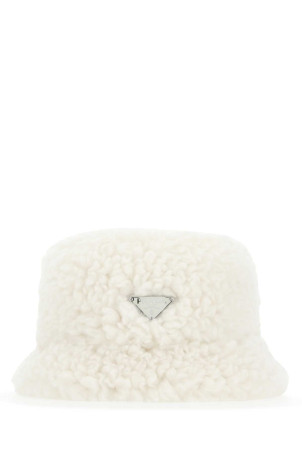 Ivory eco shearling hat PRADA (1HC1372FLI) Ivory eco shearling hat PRADA (1HC1372FLI)
