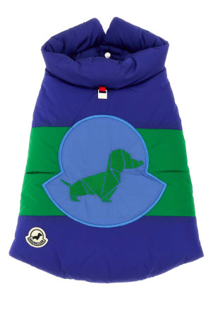 Двухцветная куртка для собак Moncler Poldo Dog Couture MONCLER GENIUS (3G0000454155) Двухцветная куртка для собак Moncler Poldo Dog Couture MONCLER GENIUS (3G0000454155)