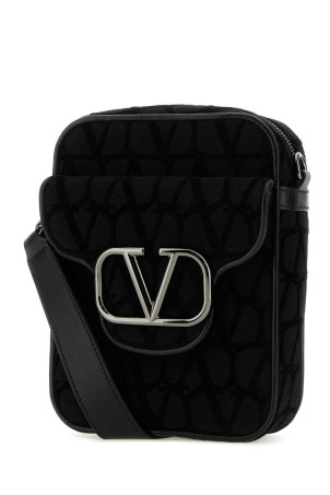 Сумка через плечо Toile Iconographe Locò Черная VALENTINO GARAVANI (3Y2B0C14PMJ) Сумка через плечо Toile Iconographe Locò Черная VALENTINO GARAVANI (3Y2B0C14PMJ)