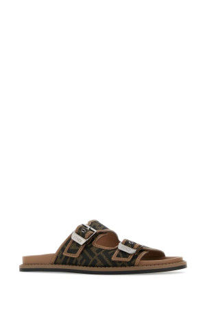 Вышитые тапочки Fendi Feel из канваса (7X1604AJZF) Вышитые тапочки Fendi Feel из канваса (7X1604AJZF)