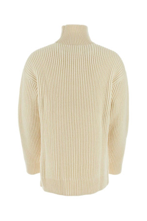 Свитер из шерсти цвета слоновой кости JIL SANDER (J22GP0209J14511) Свитер из шерсти цвета слоновой кости JIL SANDER (J22GP0209J14511)
