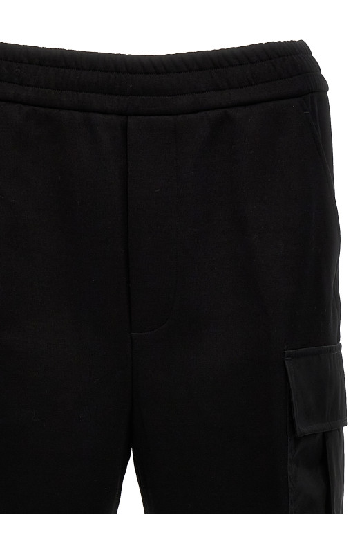 Нейлонові вставки на спортивних штанах для бігу Чорний PRADA (UJP228SOOO11JEF0806) Нейлонові вставки на спортивних штанах для бігу Чорний PRADA (UJP228SOOO11JEF0806)