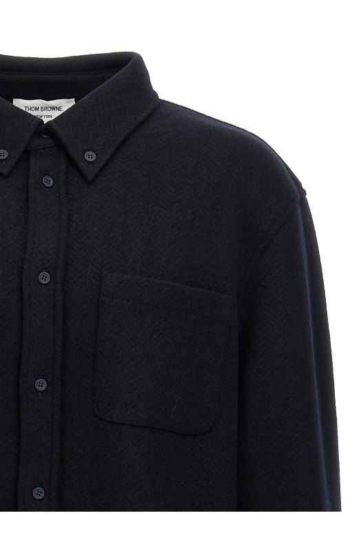 Рубашка с узором «елочка» Синяя THOM BROWNE (MJT495AJ0160415) Рубашка с узором «елочка» Синяя THOM BROWNE (MJT495AJ0160415)