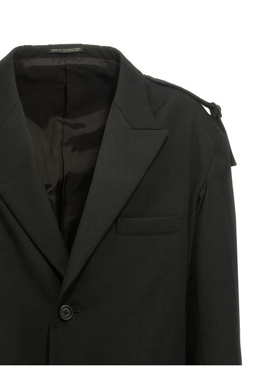 Однобортний блейзер з ремінцем Чорний YOHJI YAMAMOTO (HOJ74534BLACK1) Однобортний блейзер з ремінцем Чорний YOHJI YAMAMOTO (HOJ74534BLACK1)