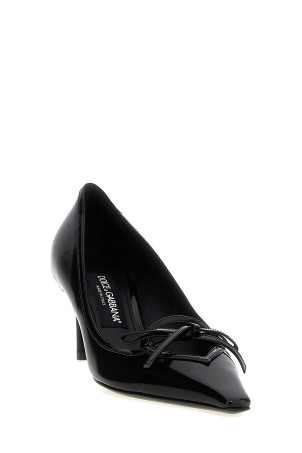 'Mun' pumps Black