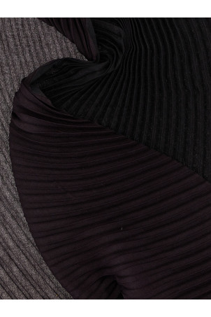 'Double Pleats' stole Black 'Double Pleats' stole Black