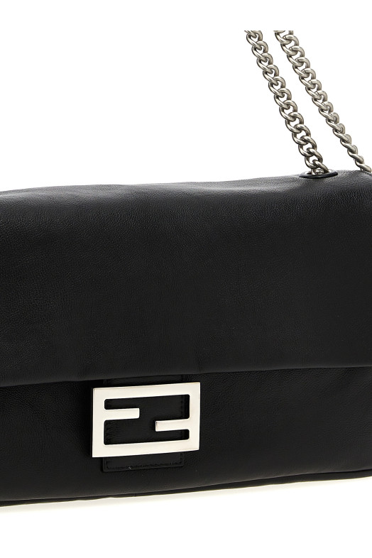 Большая сумка через плечо «Baguette Chain Large» Черная (8BR828AS7AF1QD0) Большая сумка через плечо «Baguette Chain Large» Черная (8BR828AS7AF1QD0)