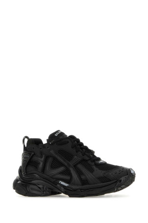 Черные кроссовки Runner с сеткой и резиновым подошвой Черные BALENCIAGA (772774W3RBT) Черные кроссовки Runner с сеткой и резиновым подошвой Черные BALENCIAGA (772774W3RBT)