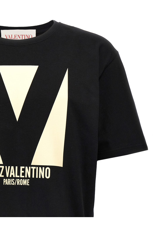 Футболка Valentino Garavani 'Chez Valentino' чорна V3MG16PAQ90NO Футболка Valentino Garavani 'Chez Valentino' чорна V3MG16PAQ90NO